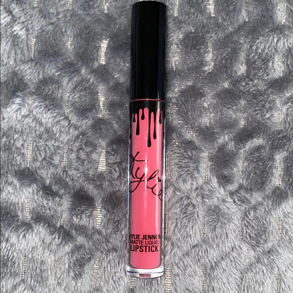 Kylie Cosmetics “On Wednesdays”